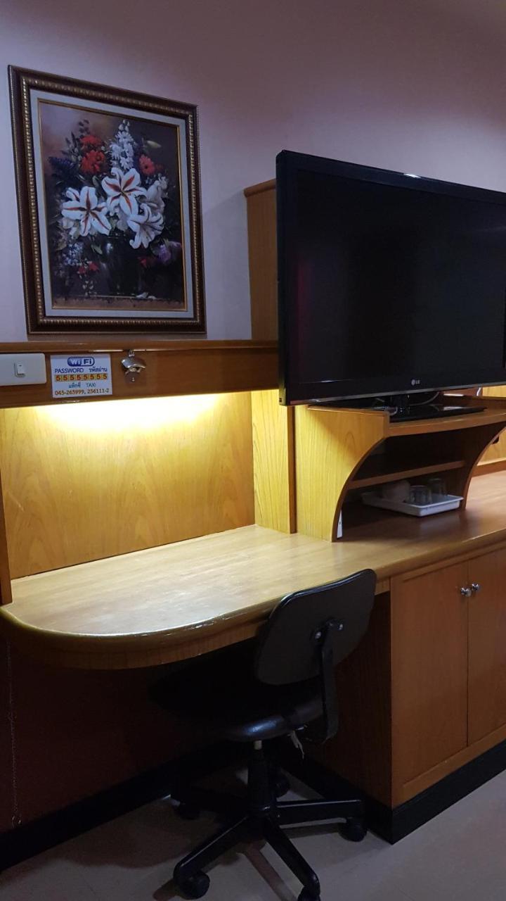 Phadaeng Hotel أوبونراتْشاتاني المظهر الخارجي الصورة