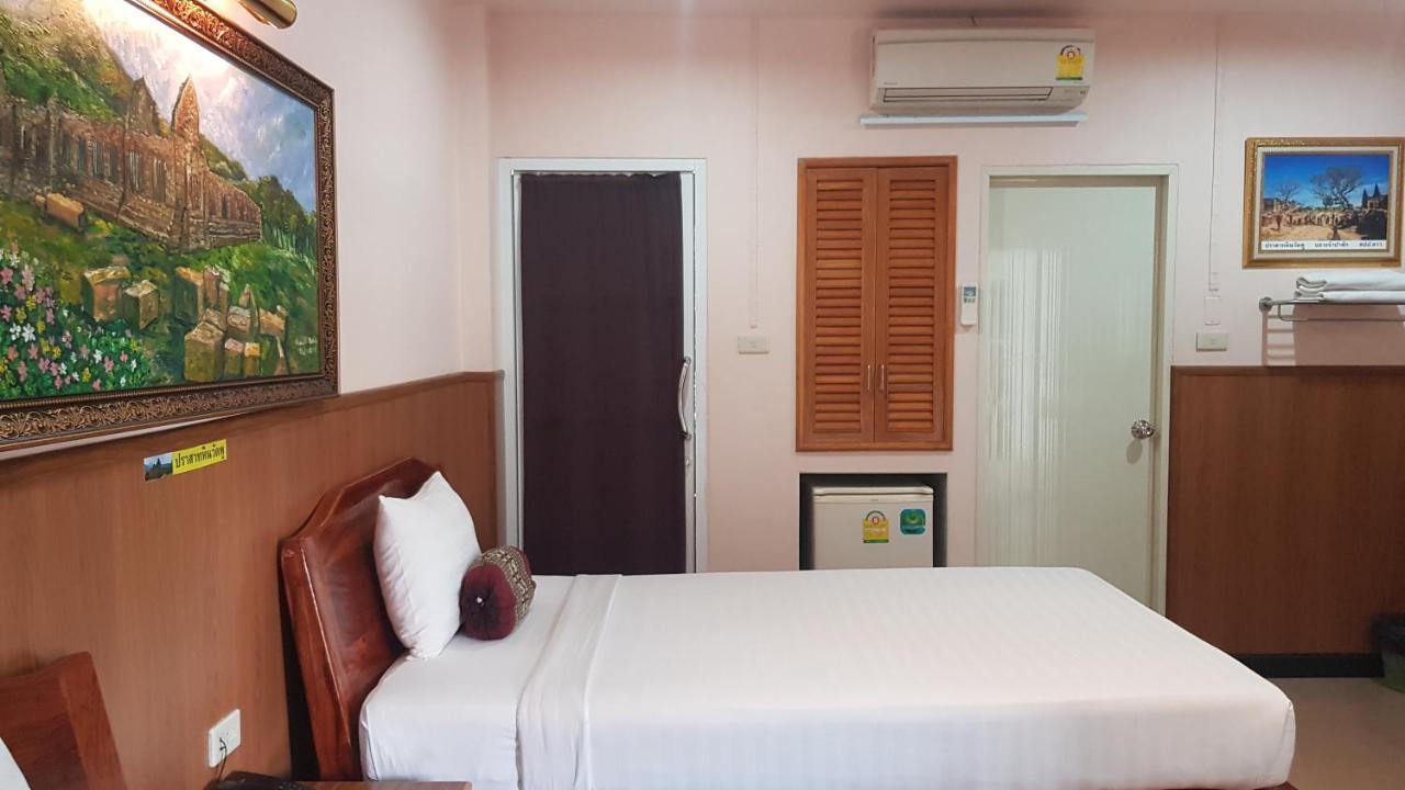 Phadaeng Hotel أوبونراتْشاتاني المظهر الخارجي الصورة